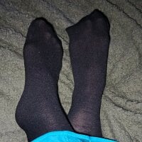 Feetfordaysxx's Offline Chat Room