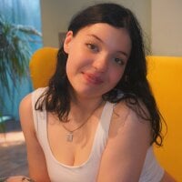 LucettaHelling webcam model