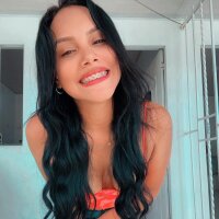 Danna_Nicky's Offline Chat Room