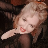 Lady_Luxoria's Profile Pic