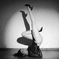 violet_belle_ webcam model