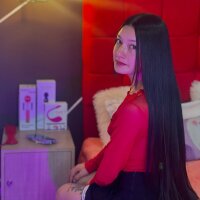 Miarobertss1 fully nude on webcam for live porn video chat