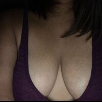 Ariels_peaches420 webcam
