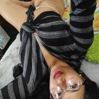 laura_smith0 webcam model