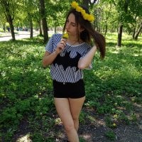 LolaTasty's Offline Chat Room