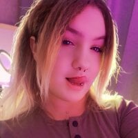 lovelyy_julia webcam model