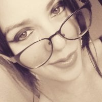 AlixxxT's Offline Chat Room