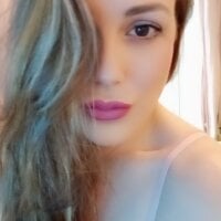 Angelcake11 webcam model