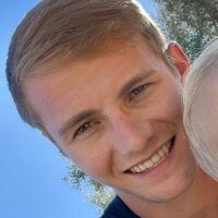 bustyteen0's Offline Chat Room