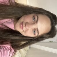 Kit1ycat_cutie__ Adlı Modelin Çevrimdışı Sohbet Odası