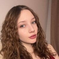 AliseVine webcam model