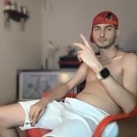 bigcockwhite777 webcam model