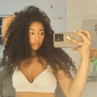 alicie_shy1