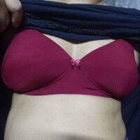 GareemaBhabi webcam model