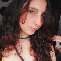 _Laary_Lily's Avatar Pic