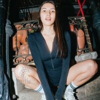 EmillyReyn's Avatar Pic