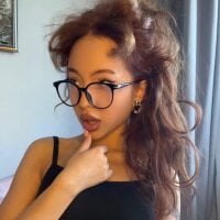 m1ssmalii's Avatar Pic