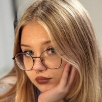 AccaBodwell webcam model