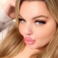 SweetLipsxo webcam