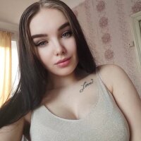 Mila_sexy_WOOW's Offline Chat Room