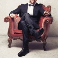 Johndiscret54@xh's Offline Chat Room