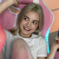 OhMiaGod webcam model
