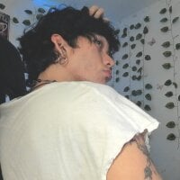 skinny_dann webcam model