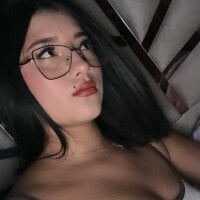 Naomiblessd webcam model