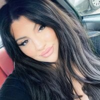 CurvyKimmy1 webcam