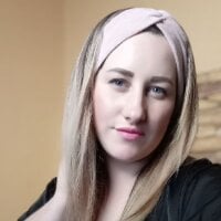 OliviaMuah_'s Offline Chat Room