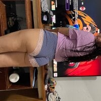 priscilacam's Offline Chat Room