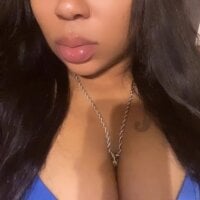 ariannaAlazay's Offline Chat Room