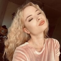 insta_hummingbird's Offline Chat Room