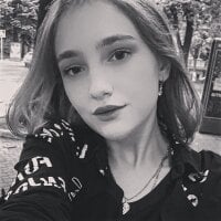 MilkyShy offline chatrum