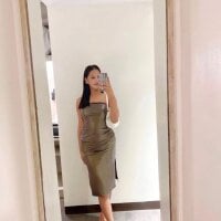 TaniaCum webcam model