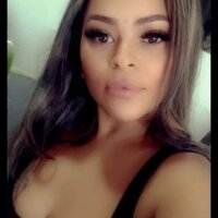 Jasmin_09's Offline Chat Room