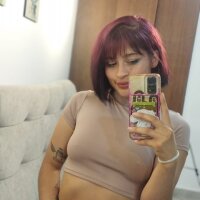 Offline chatovací místnost AlanaRojas