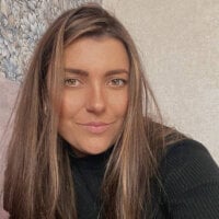 BrownEyessssss Adlı Modelin Çevrimdışı Sohbet Odası