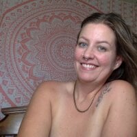 squirting_bunny38's Offline Chat Room