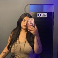 Isarahot07 webcam model