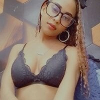 IndianSativa2 webcam model