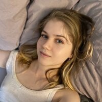 Tesha_Dust's Offline Chat Room