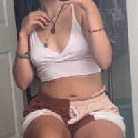 honeyb44's Offline Chat Room