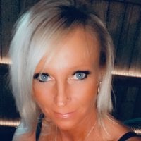 Bzoey1st offline chatrum