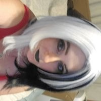Sally80085's Offline Chat Room