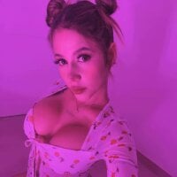 Bella_Bauerr2