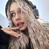 LilMorena webcam