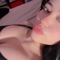 Mryana2Live Webcam