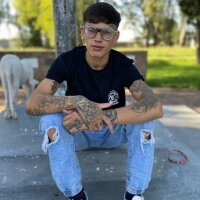 xxxneo123's Offline Chat Room