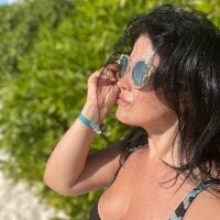 Phòng Chat Ngoại tuyến LoveCatsuit